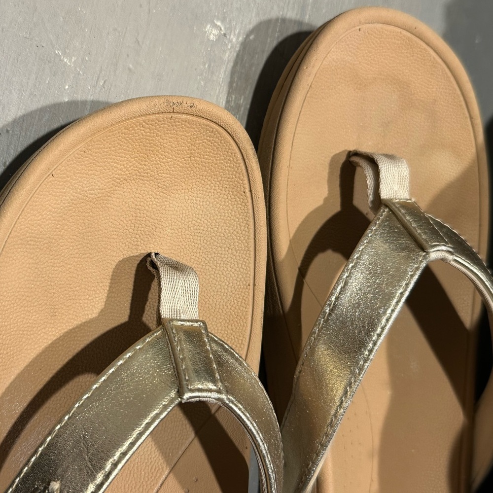 Reef Metallic Gold Sandals with ❤️ Heel Cushion and Arch Support - Picture 7 of 8